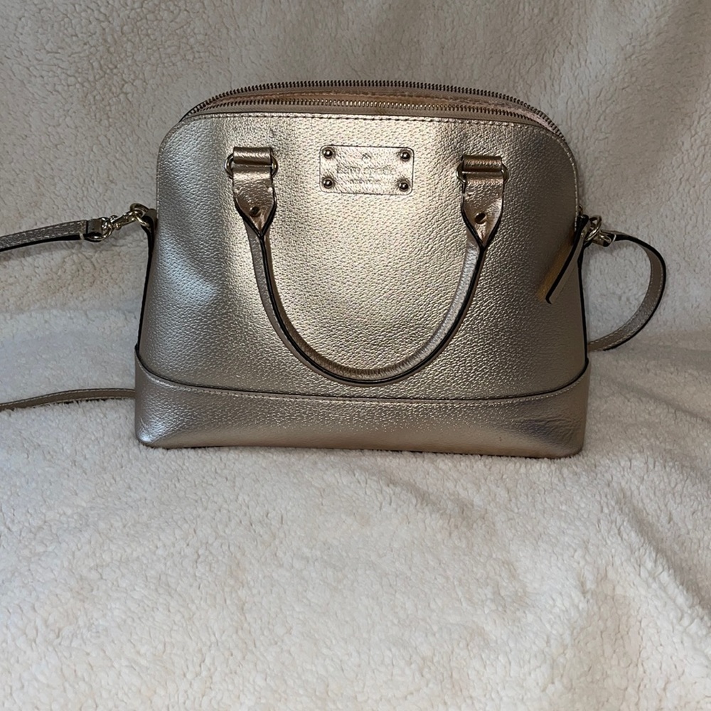 Kate spade med size purse